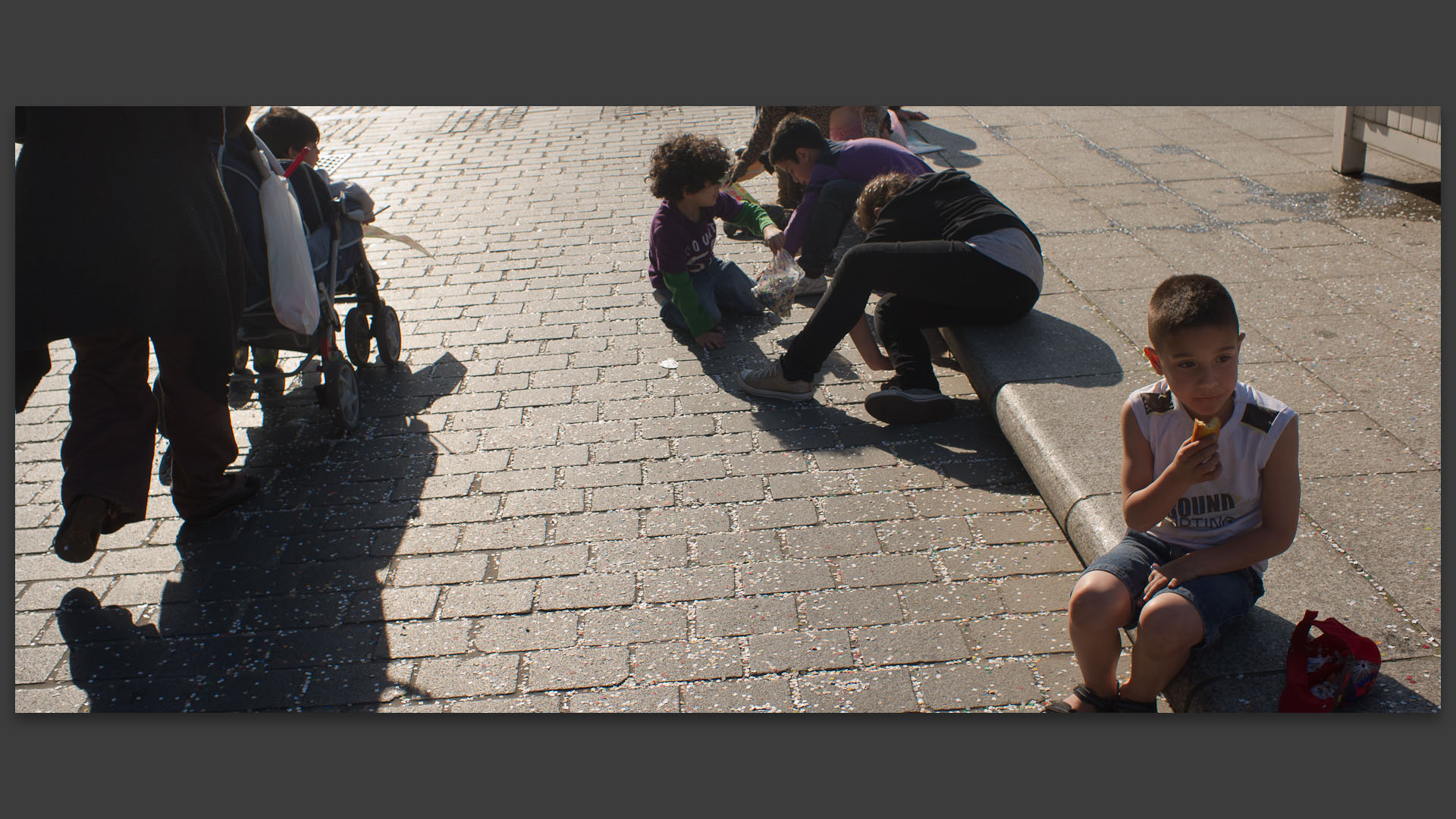 Pendant le carnaval de Roubaix, sur la Grand Place.