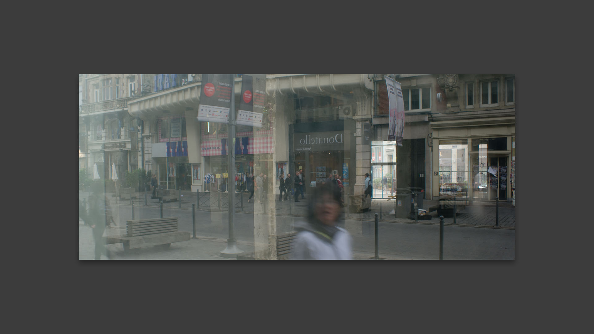 Reflet, rue Faidherbe, à Lille.