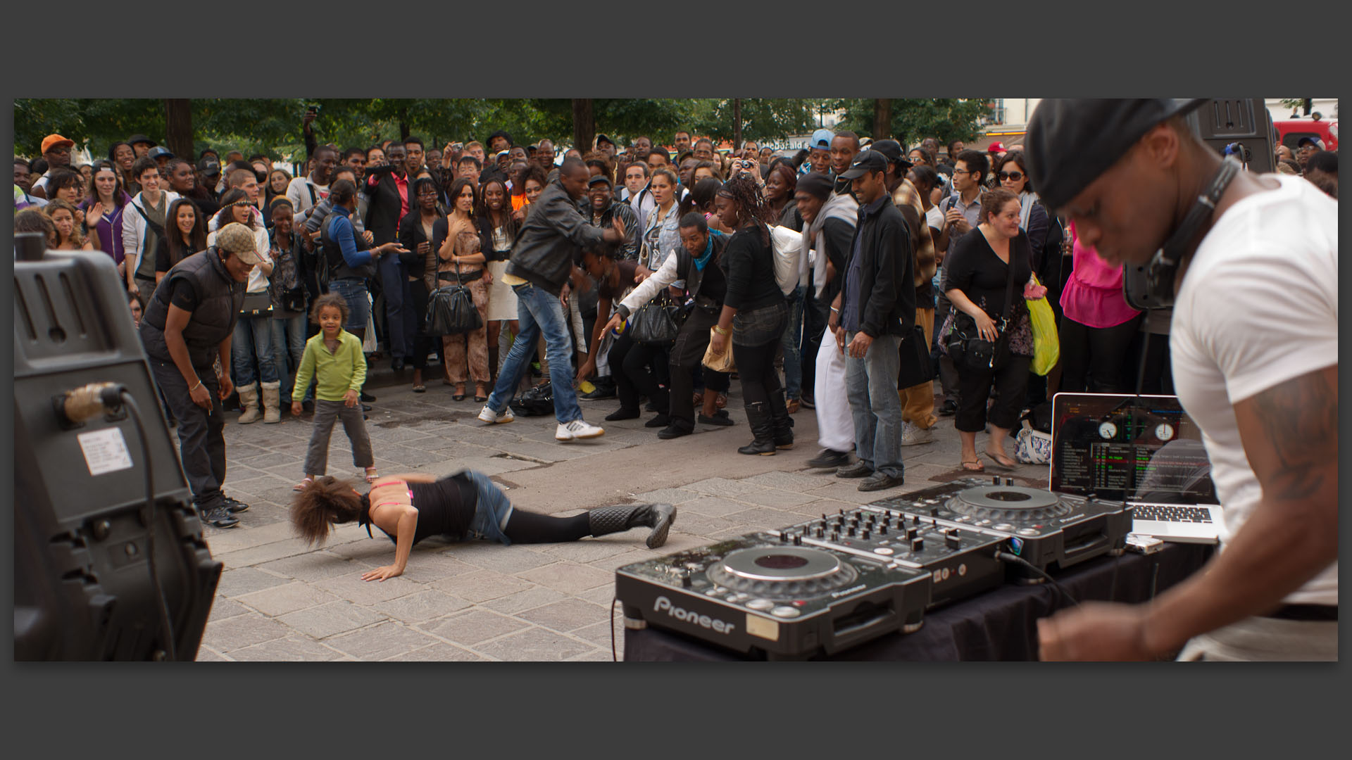 La fête de la musique, rue Saint-Denis, à Paris.