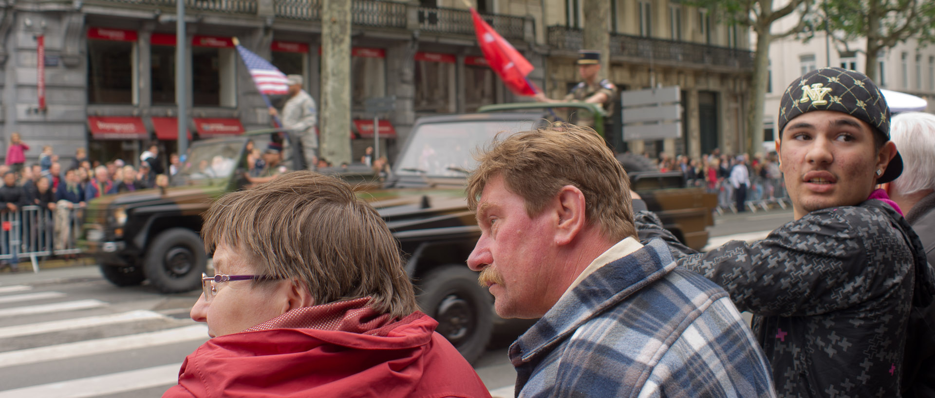 Pendant le défilé motorisé du 14 juillet, boulevard de la Liberté, à Lille.