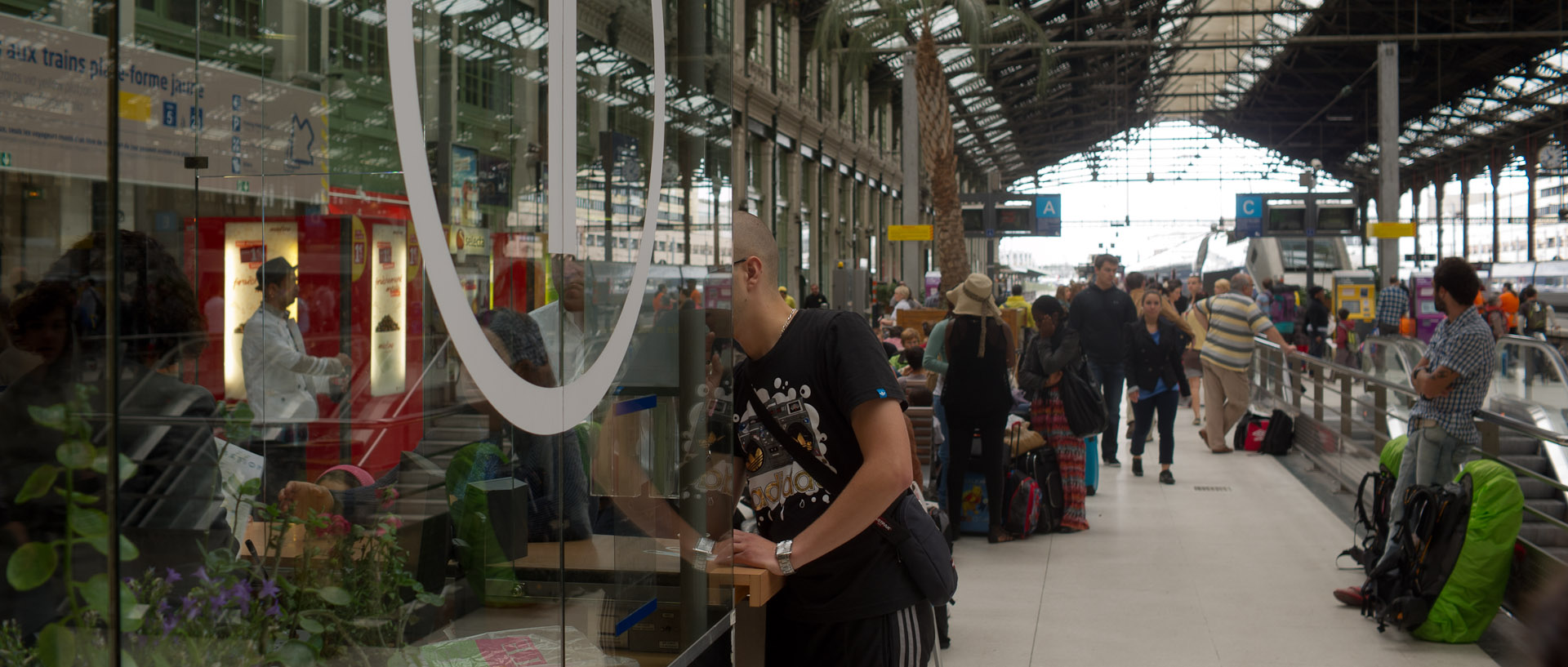 Départs en vacances, gare de Lyon, à Paris.