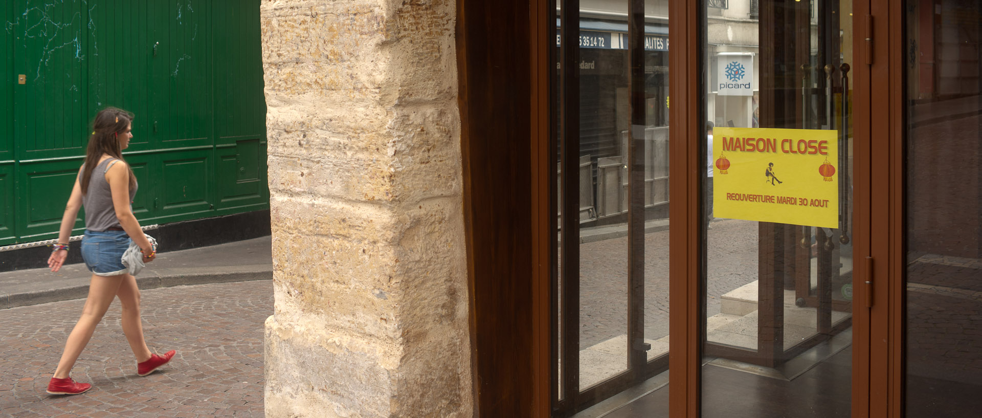 "Maison close", rue Mouffetard, à Paris.