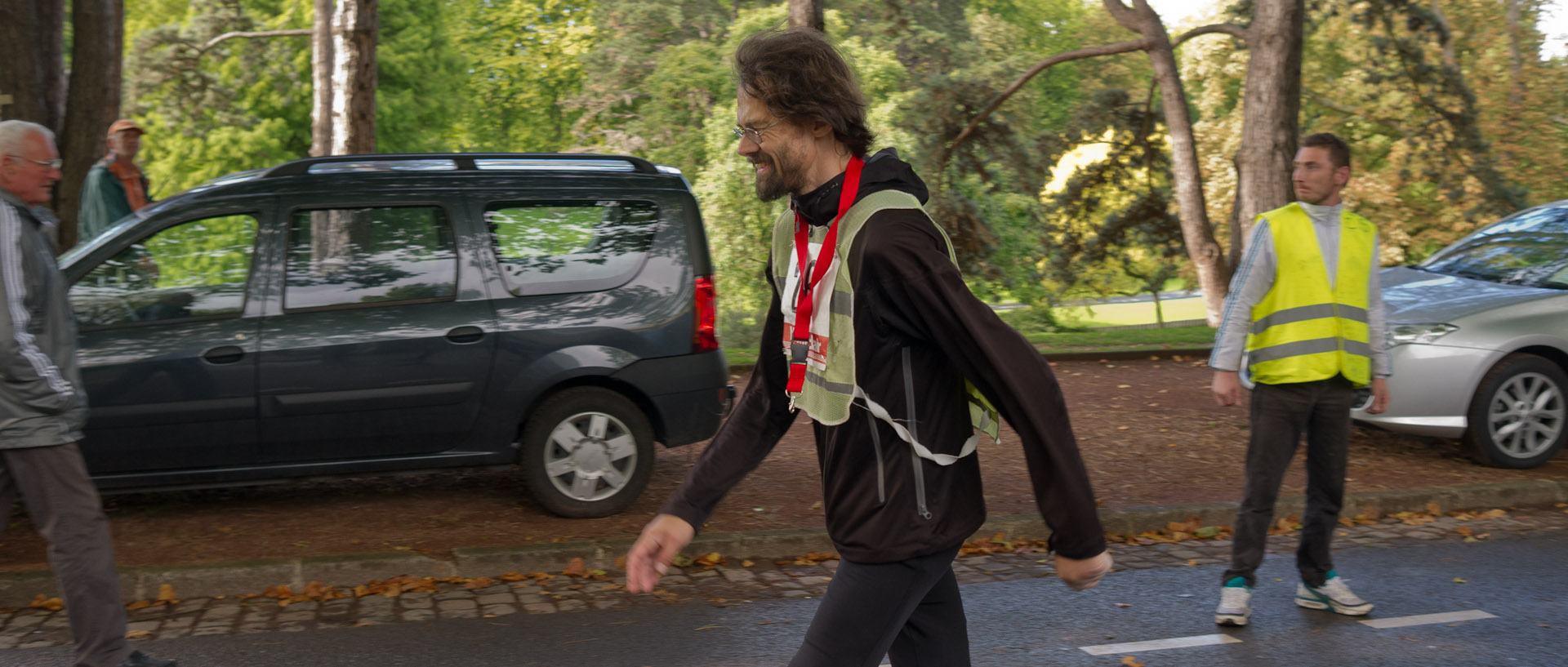 Derniere heure des 28 heures de Roubaix à la marche, parc Barbieux.