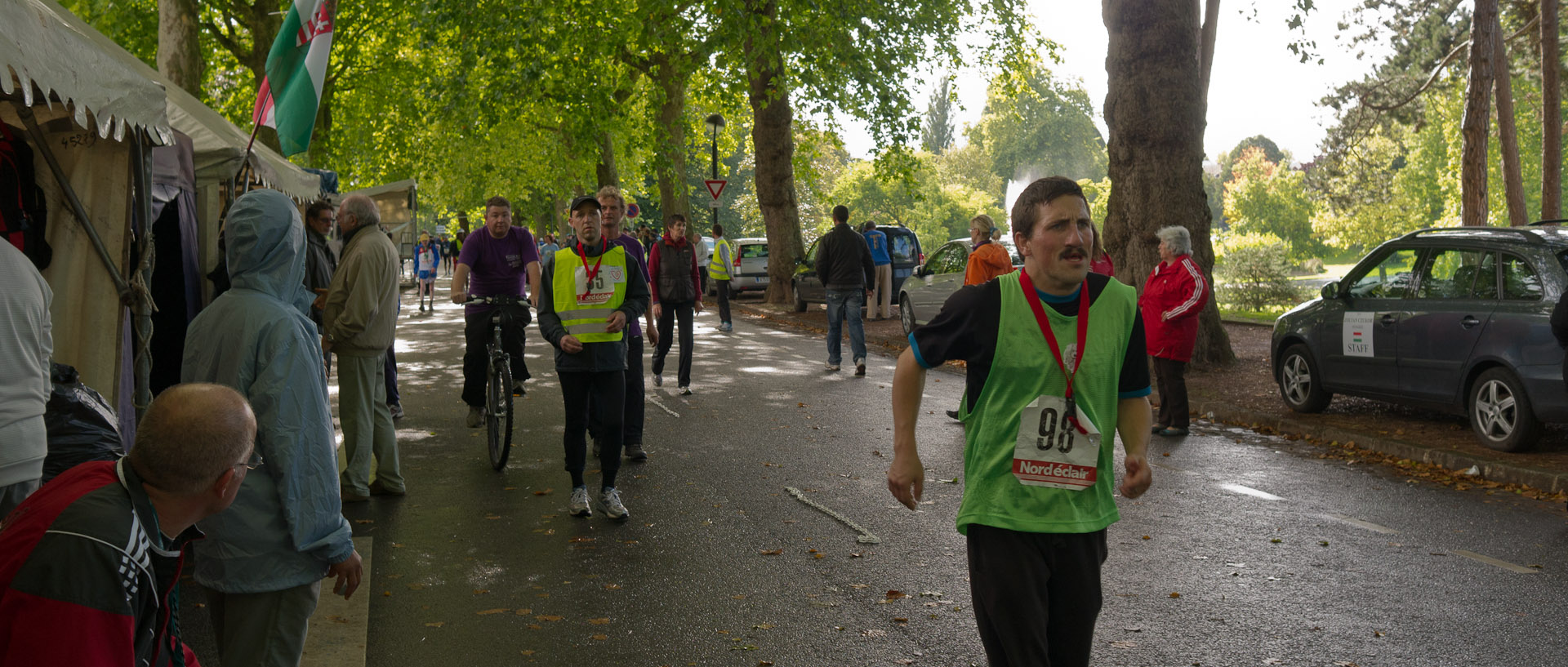 Derniere heure des 28 heures de Roubaix à la marche, parc Barbieux.