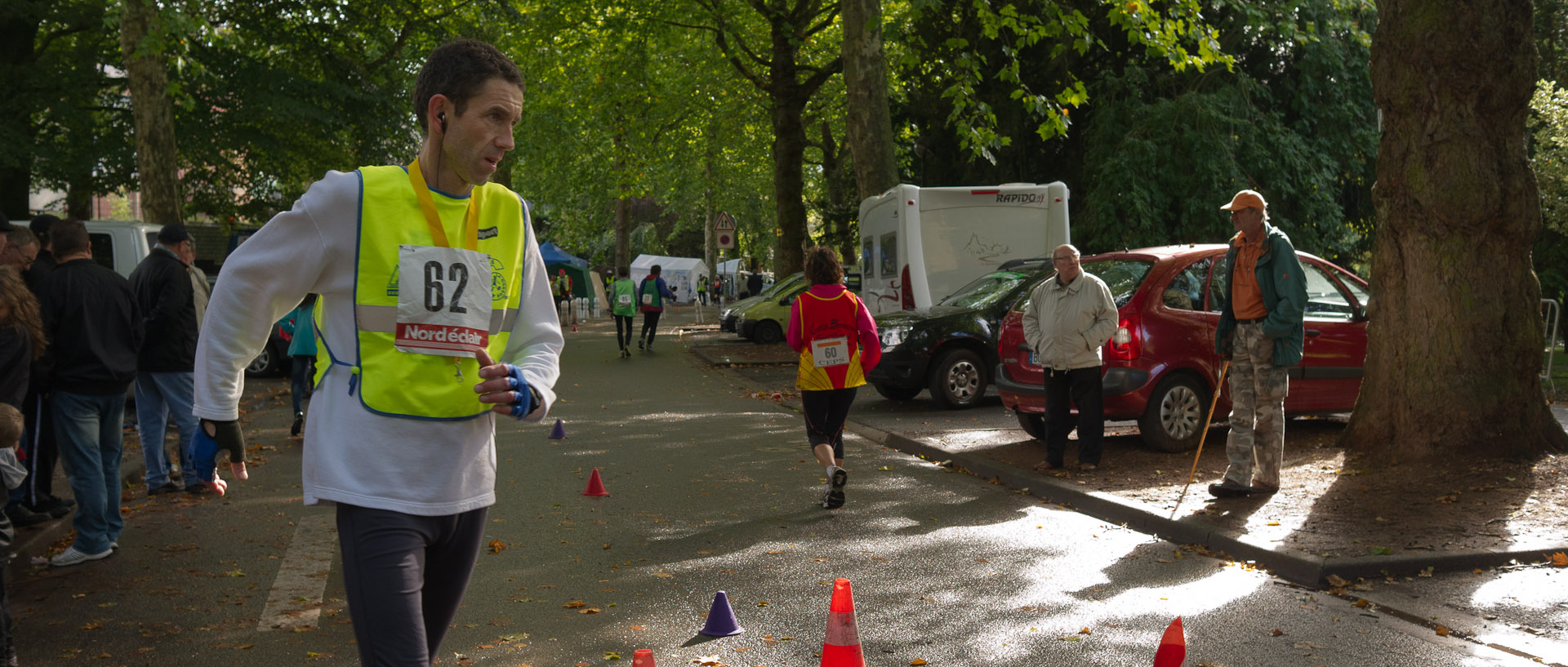 Derniere heure des 28 heures de Roubaix à la marche, parc Barbieux.