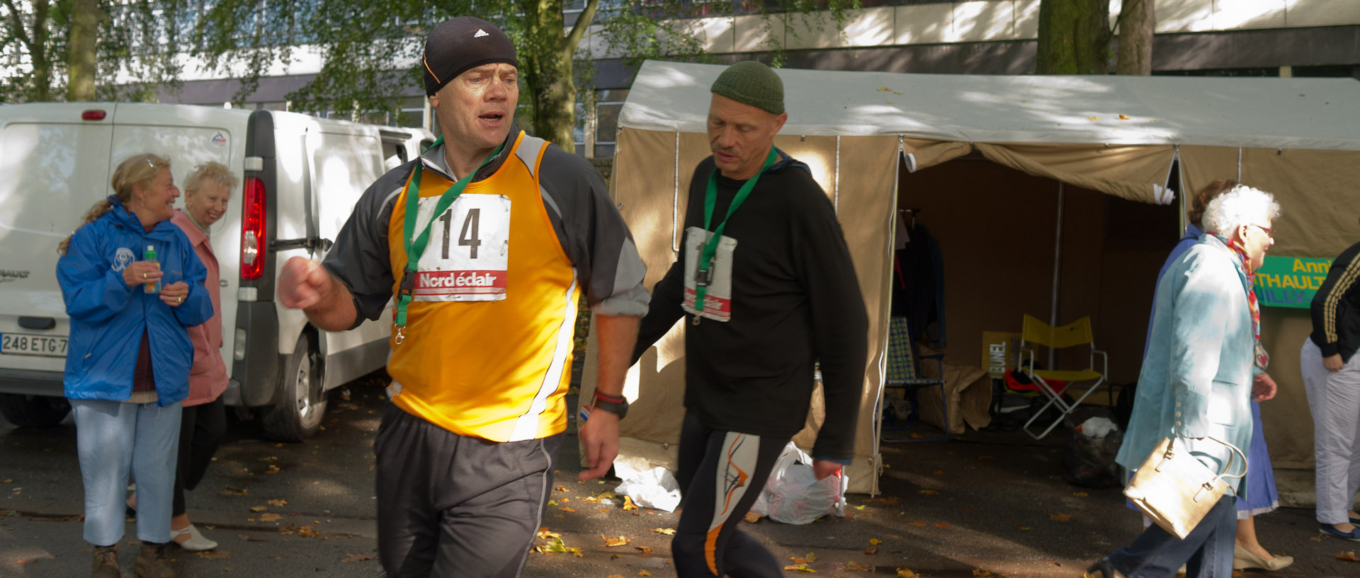 Derniere heure des 28 heures de Roubaix à la marche, parc Barbieux.