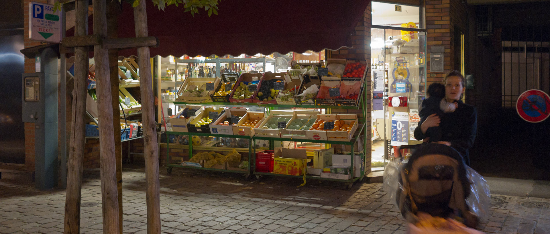 Epicerie, rue Pierre-Legrand, à Lille Fives.