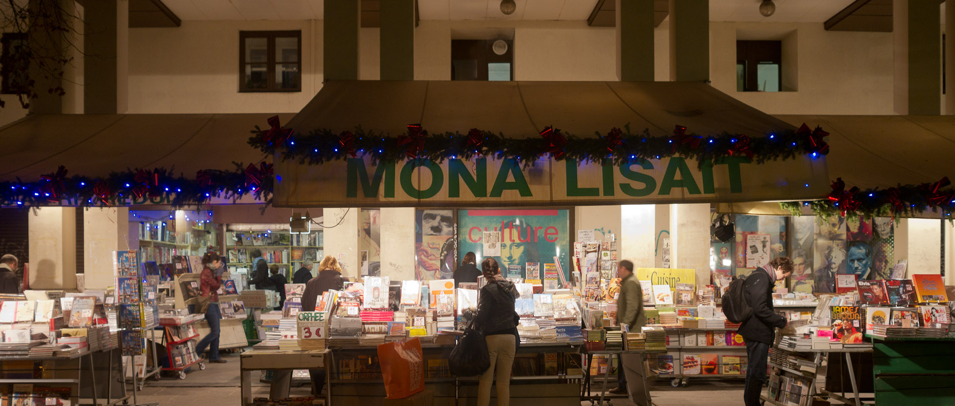 Librairie Mona Lisait, place Joachim-du-Bellay, à Paris.