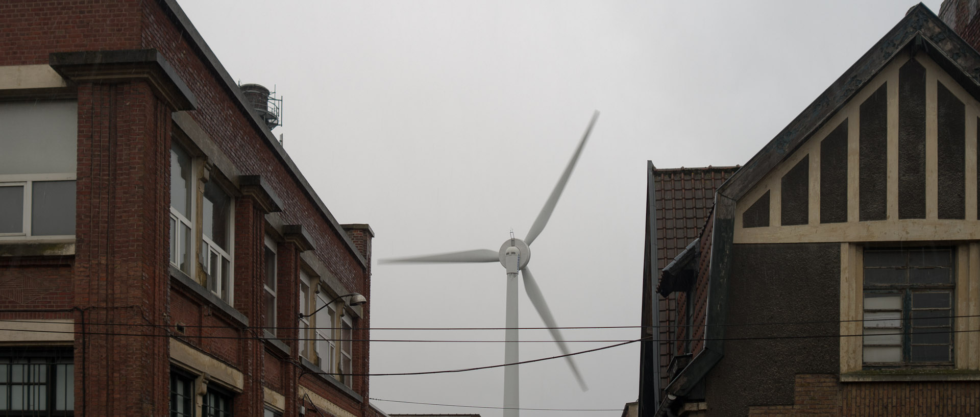 Eolienne, rue d'Amsterdam, à Tourcoing.