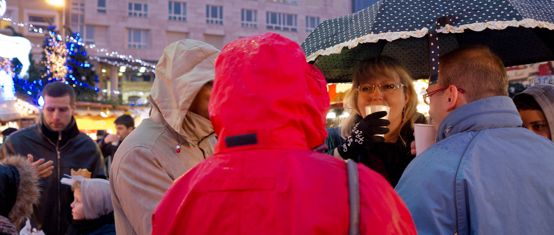 Vin chaud, au marché de Noël, place Rihour, à Lille.