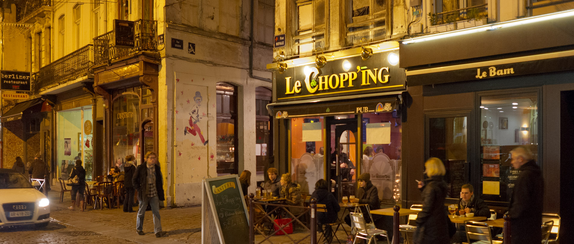 En terrasse, rue Royale, à Lille.