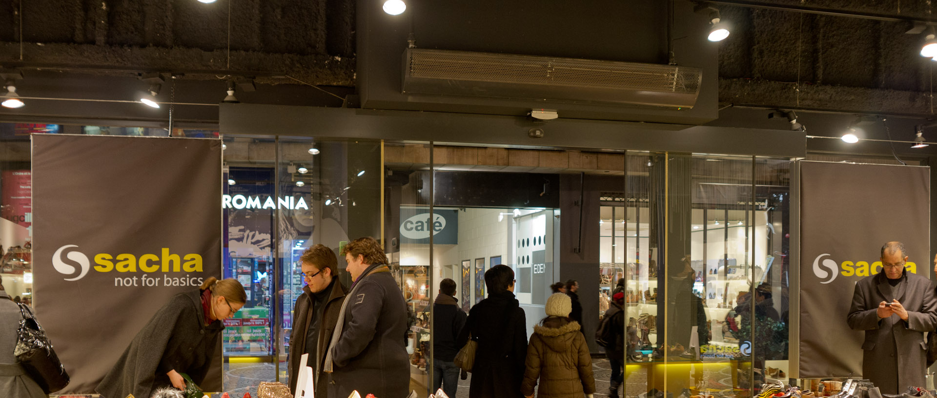 Dans une boutique, rue de Béthune, à Lille.