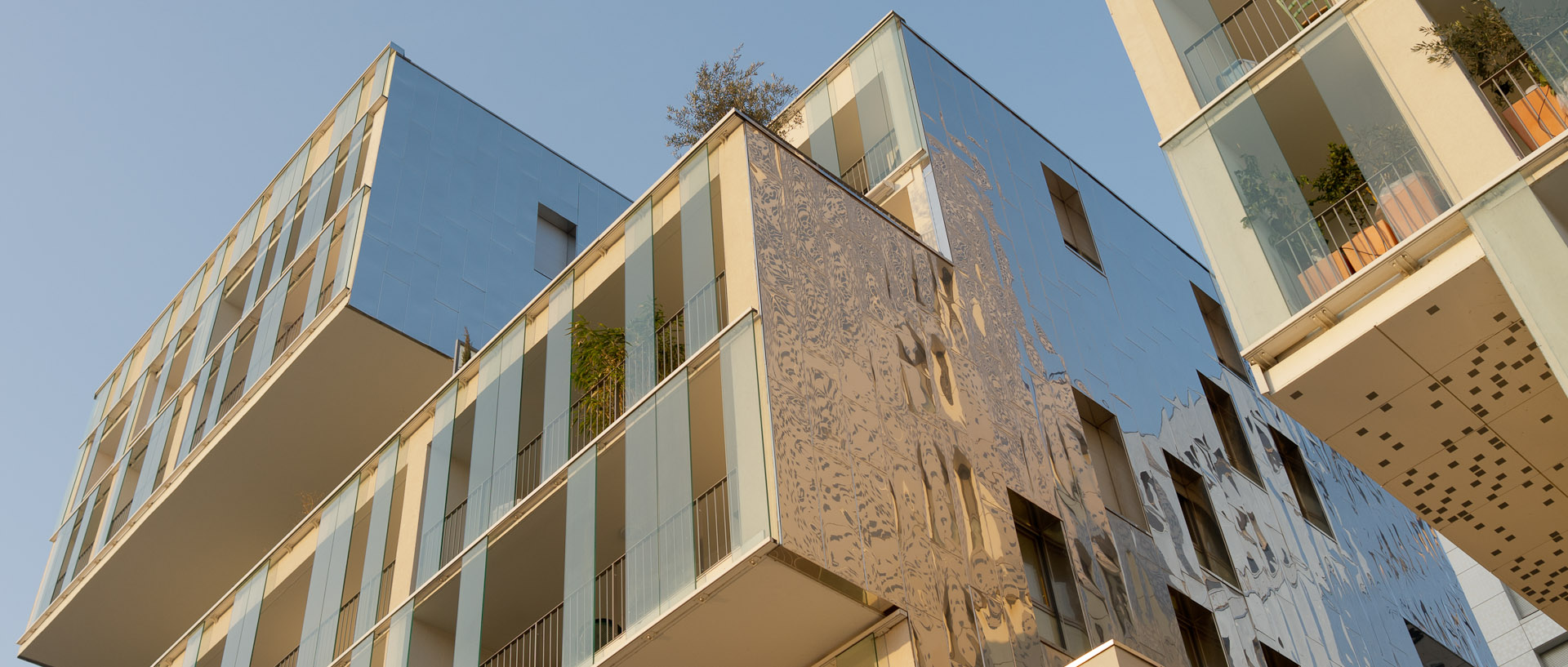 Immeubles modernes, sur le site de Lyon Confluence, dans la presqu'île de Lyon.