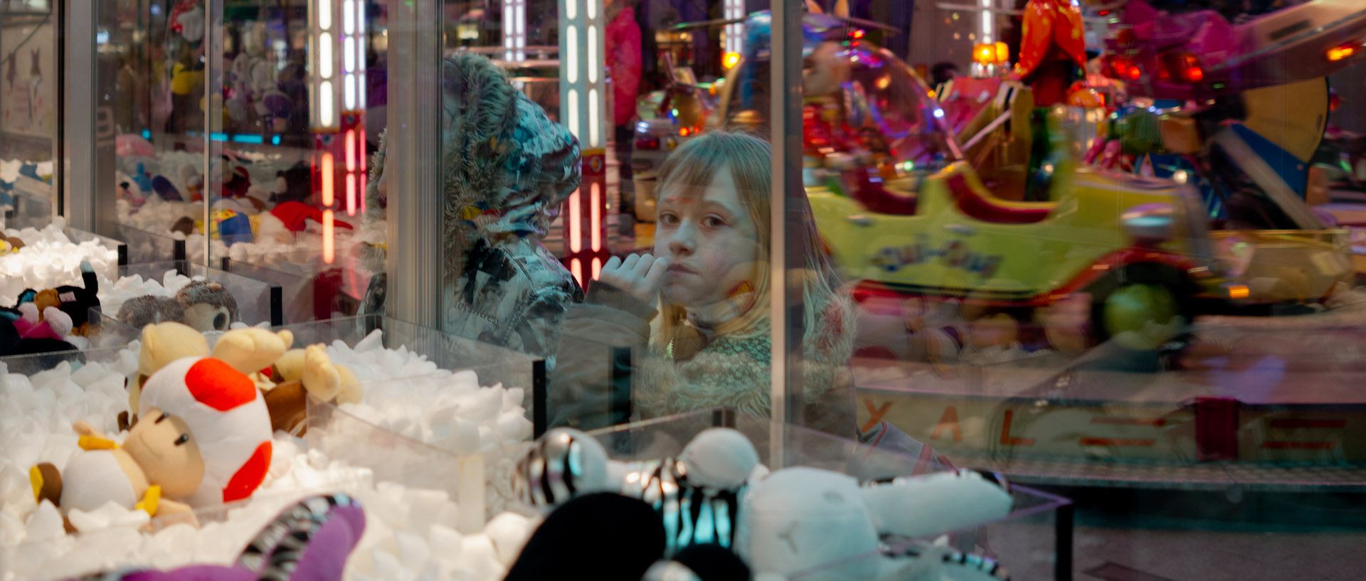 Fillette, fête foraine, place de la République, à Tourcoing.