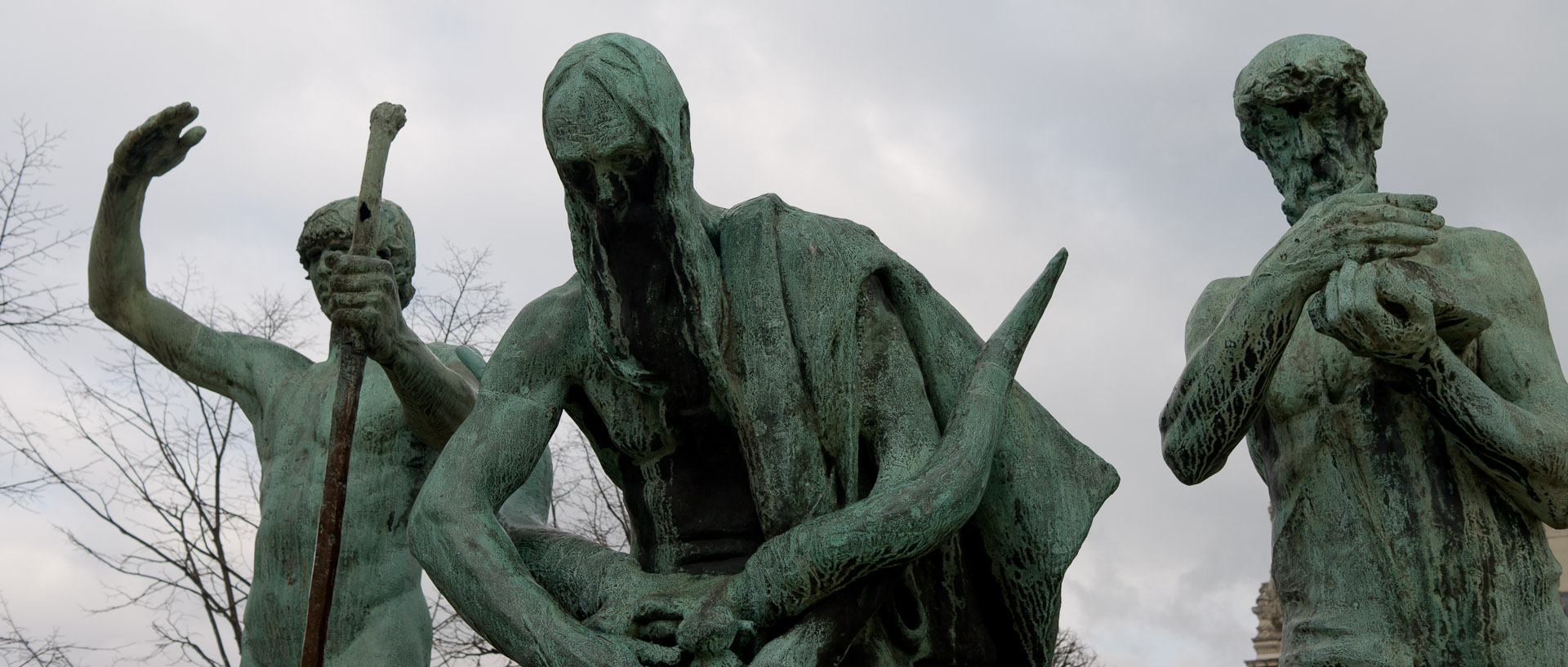 Statues au jardin des Tuileries, à Paris.