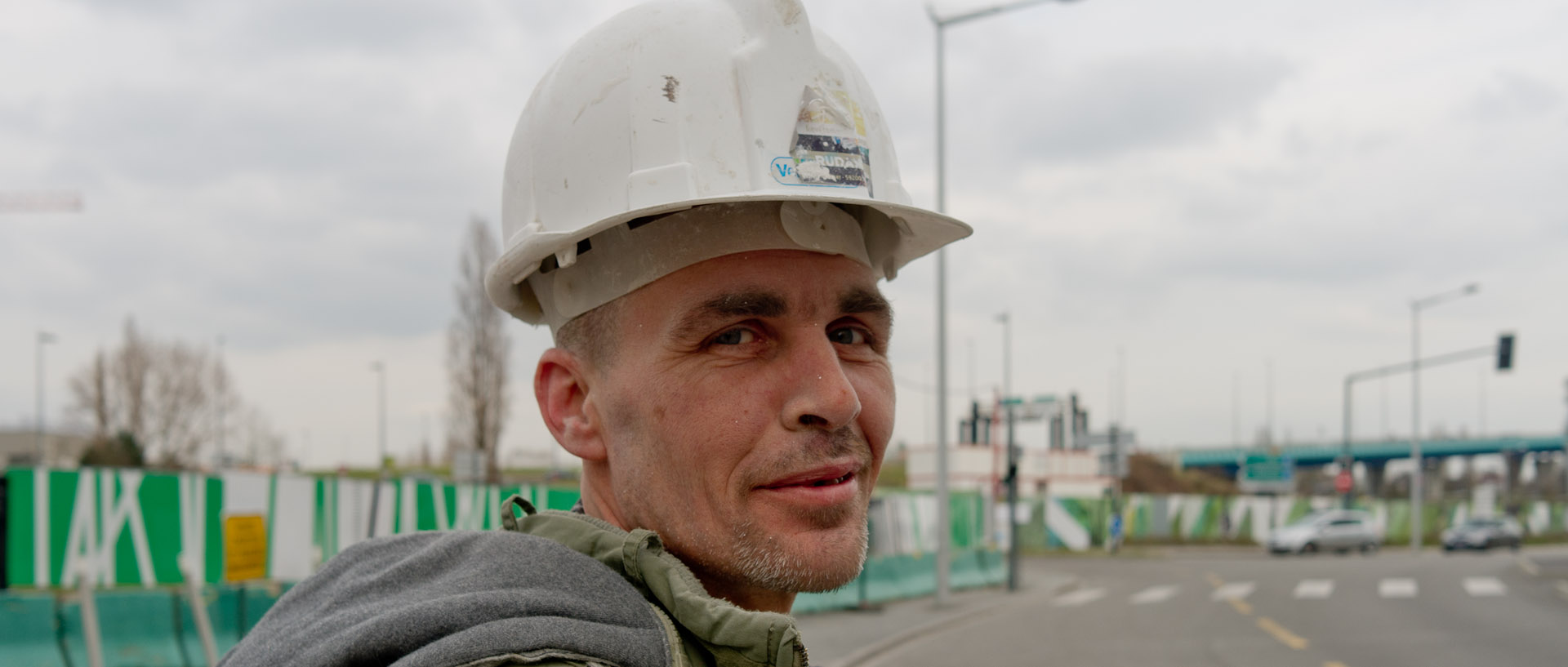 Portrait d'ouvrier sur un chantier d'Euralille, à Lille.