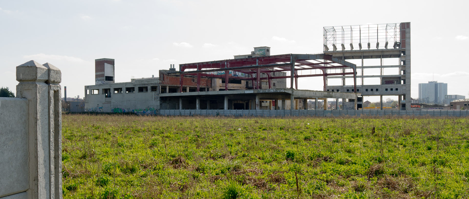 Les ruines de la Grande Brasserie Moderne, Terken, dans la zone de l'Union, à Roubaix.