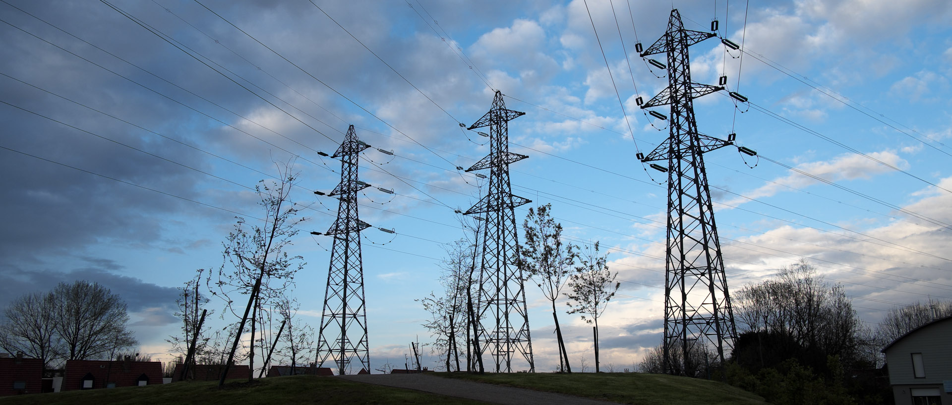 Pylônes électriques, à Villeneuve d'Ascq.