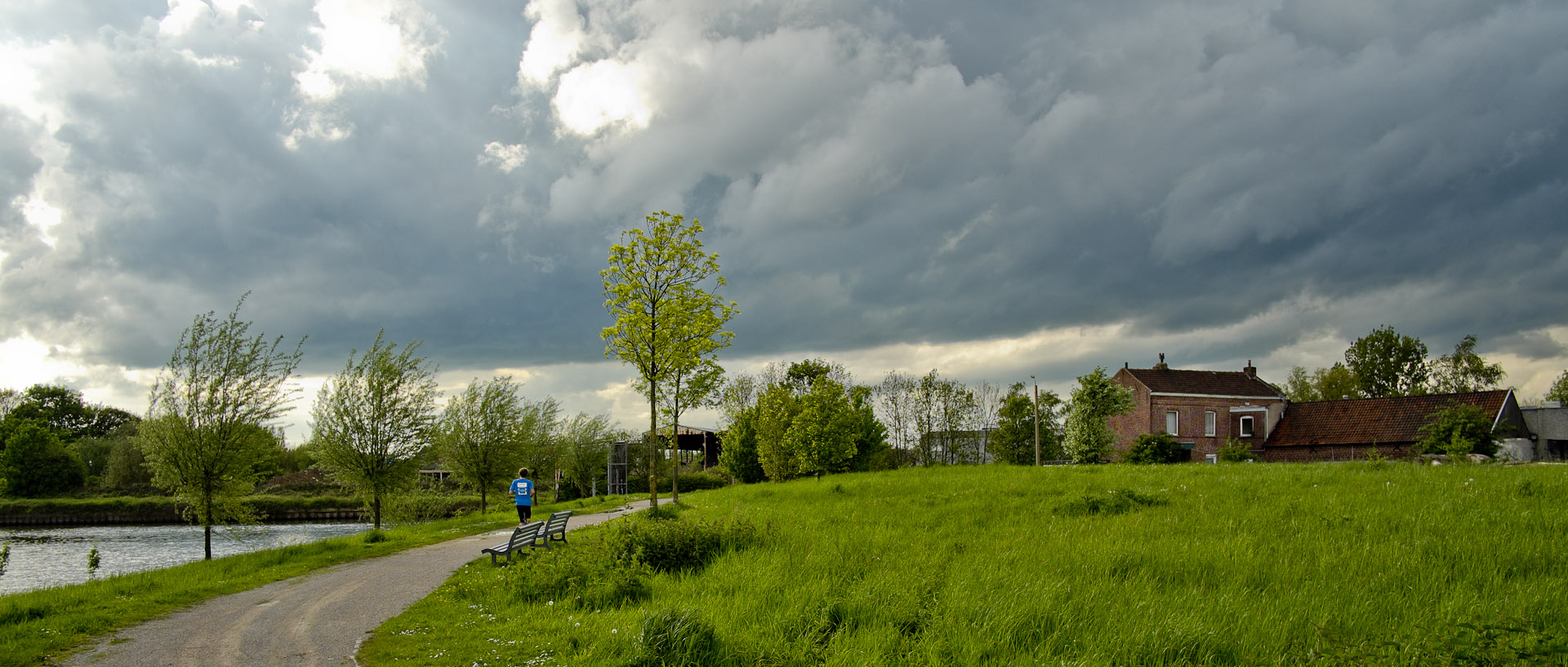 Les rives de la Haute Deûle, à Lille Lomme.