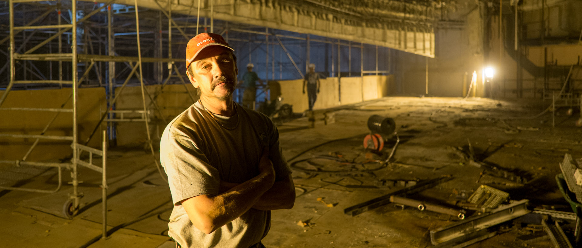 Ouvrier sur le chantier de l'Orchestre national de Lille, au Nouveau Siècle, à Lille.