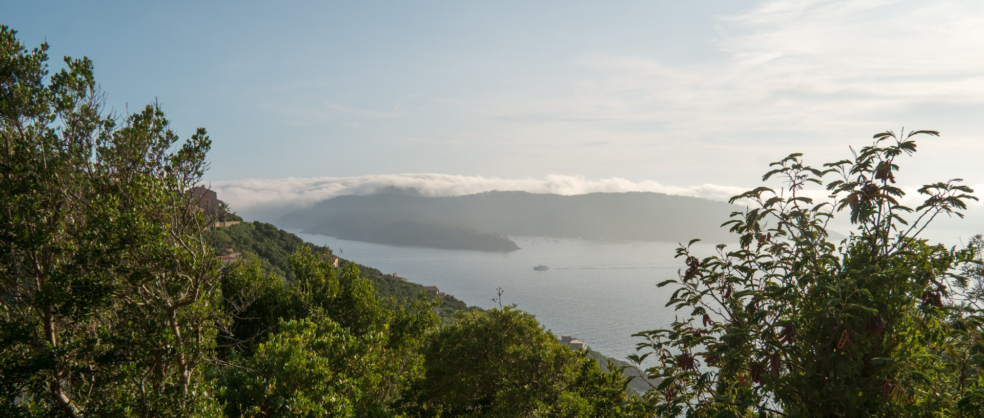 Nuages sur Port-Cros.