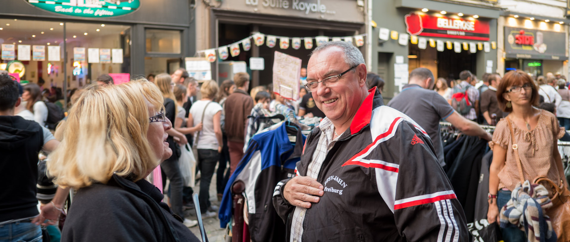 La braderie de Lille, rue Royale.