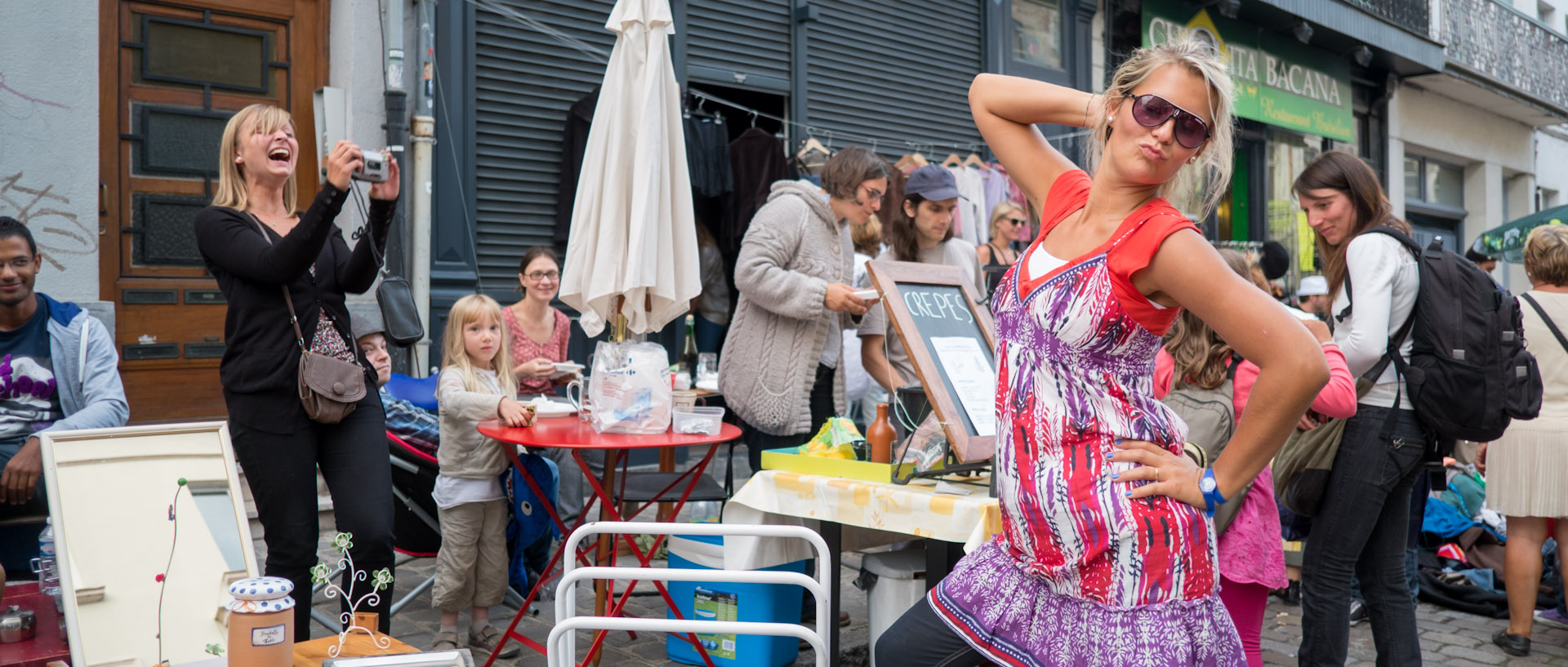 La braderie de Lille, rue d'Angleterre.