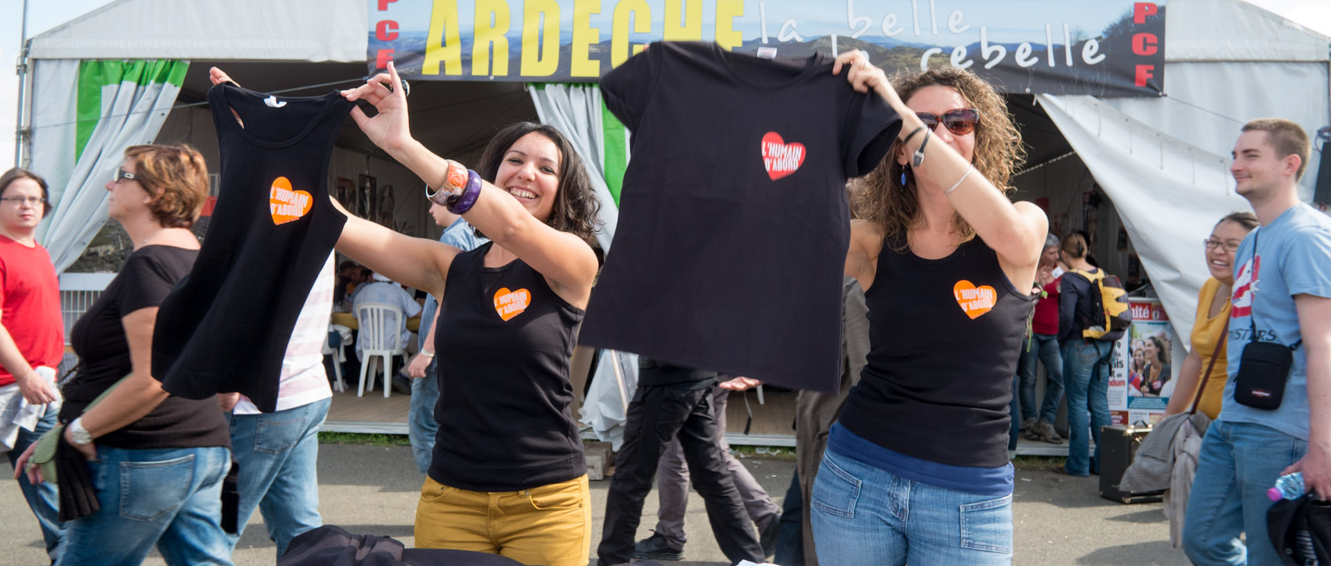 "L'humain d'abord", à la fête de l'Humanité, à La Courneuve.