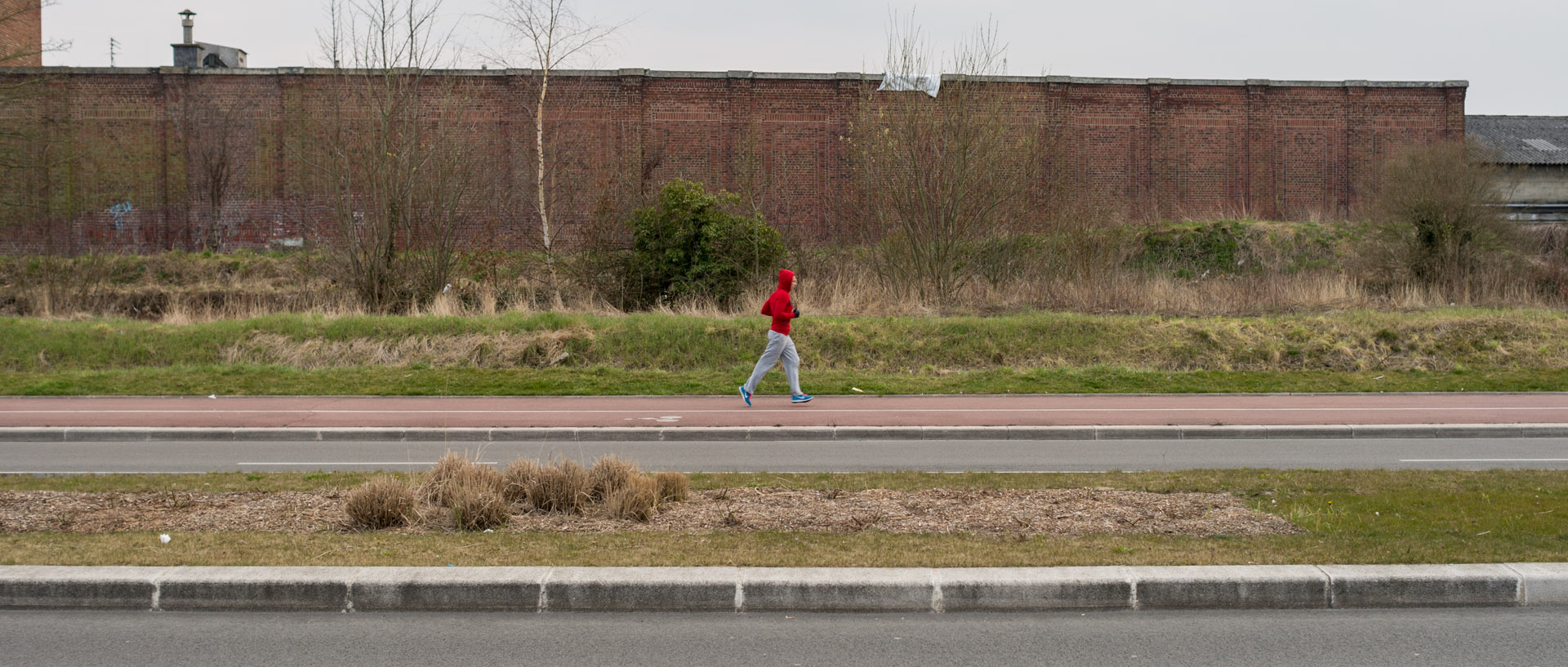 Footing, chaussée Albert-Einstein, à Tourcoing.