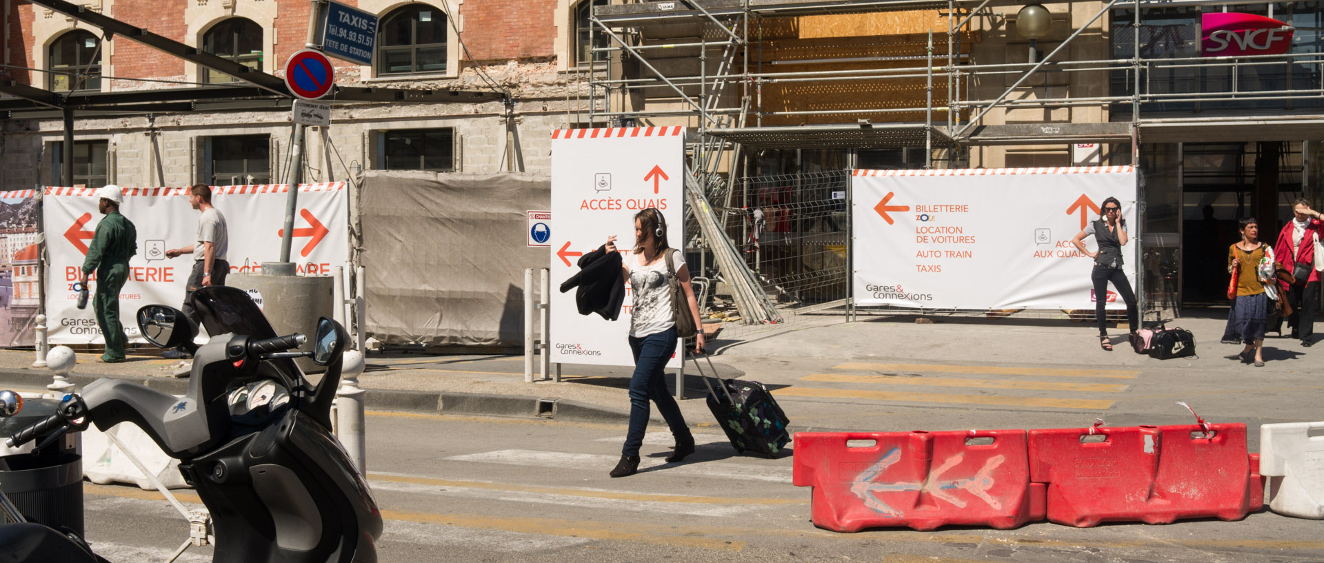 Devant la gare de Toulon en chantier.