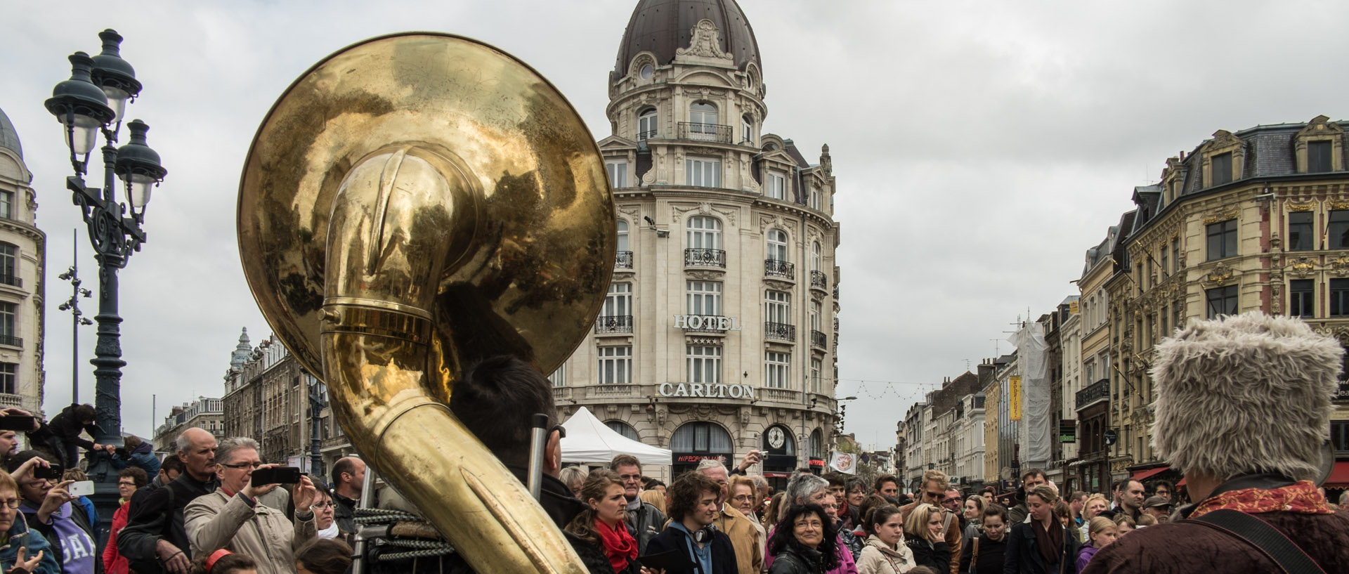 Vendredi 10 mai 2013, 15:48, place du Théâtre, Lille