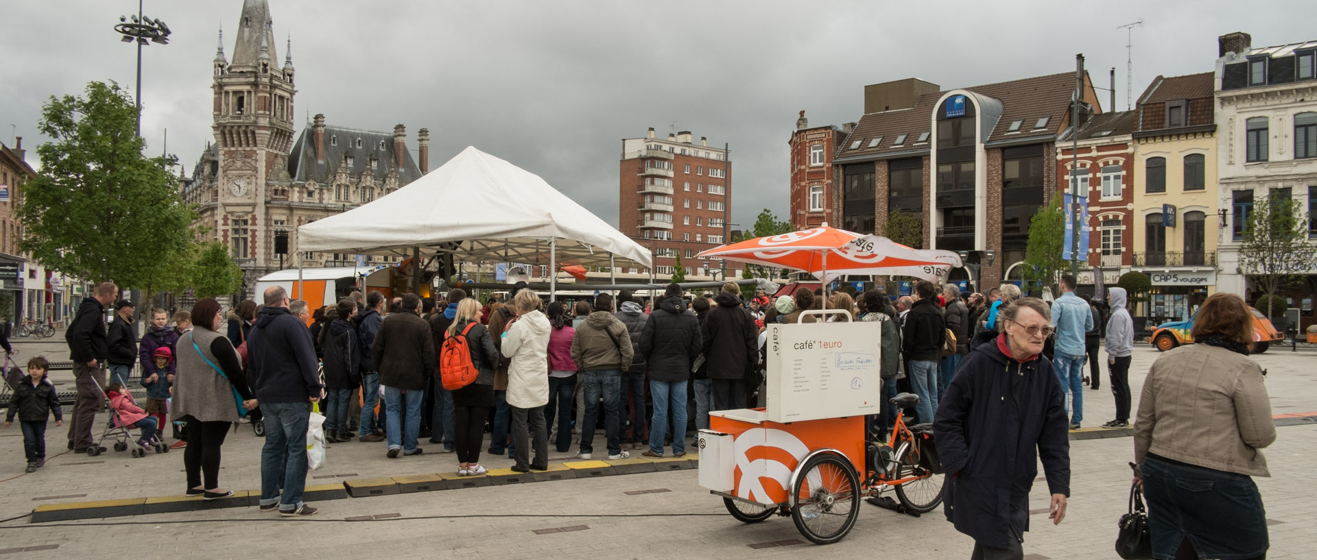 Samedi 11 mai 2013, 17:49, place de la République, Tourcoing