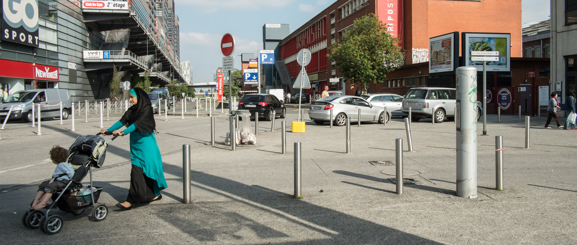 Lundi 10 juin 2013, 17:59, place des Buisses, Lille