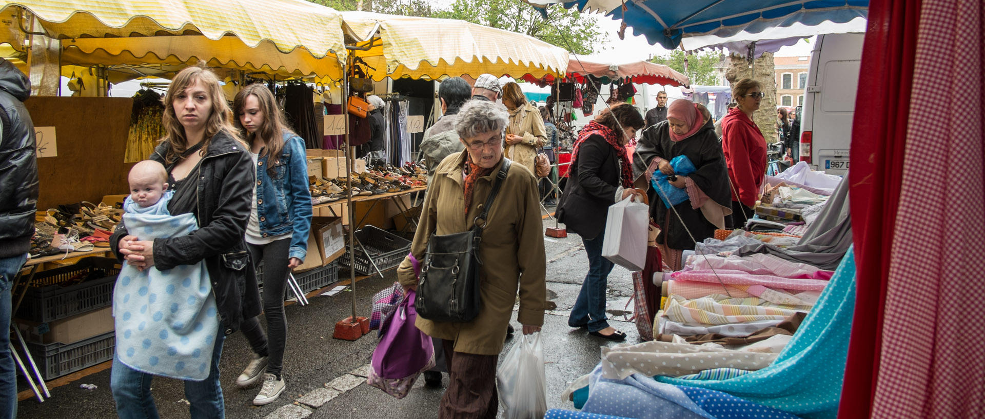 Dimanche 23 juin 2013, 12:14, Marché de Wazemmes, place de la Nouvelle Aventure, Lille