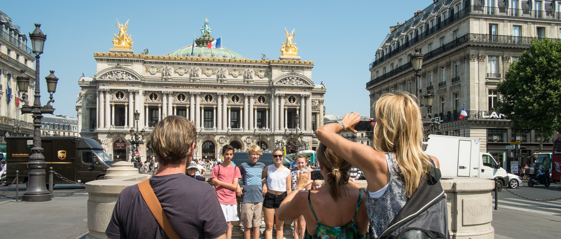 Jeudi 18 juillet 2013, 11:51, place de l'Opéra, Paris