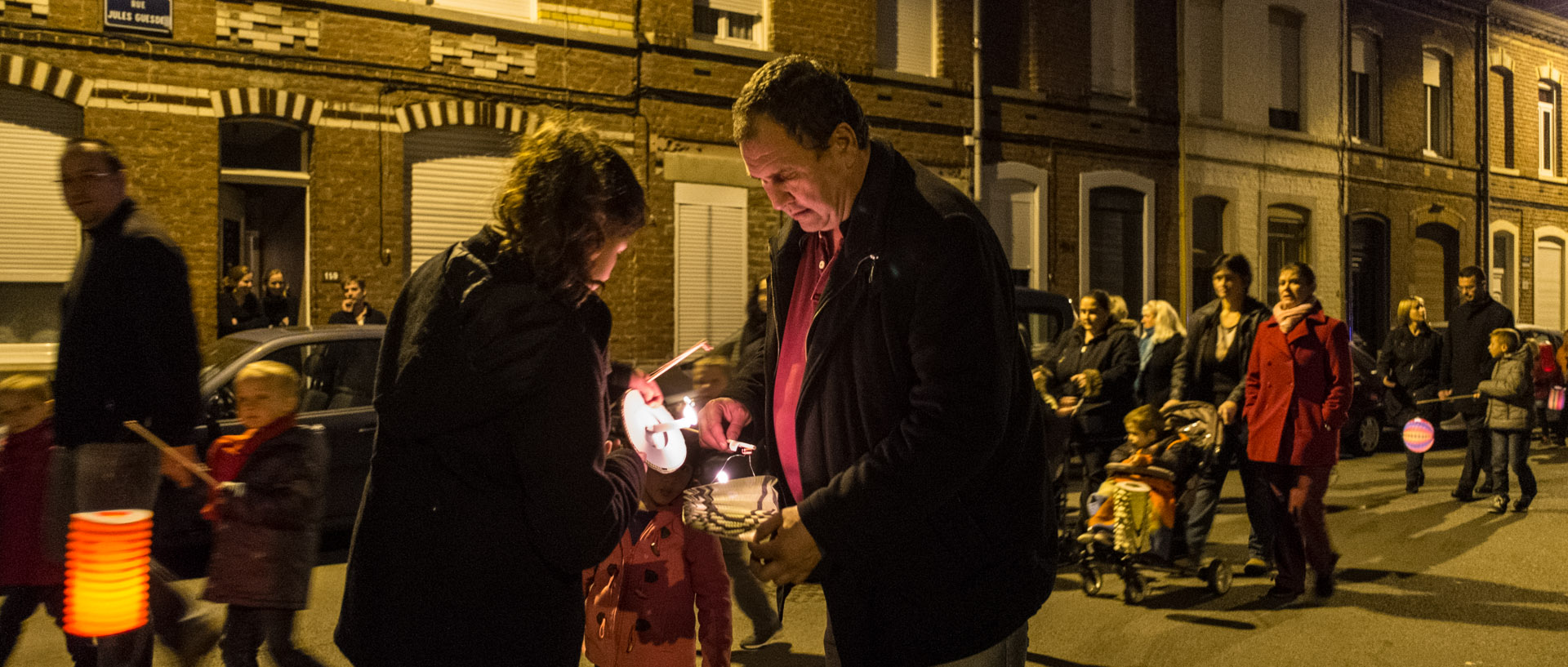 Samedi 12 octobre 2013, 19:55, rue Jules-Guesde, Croix