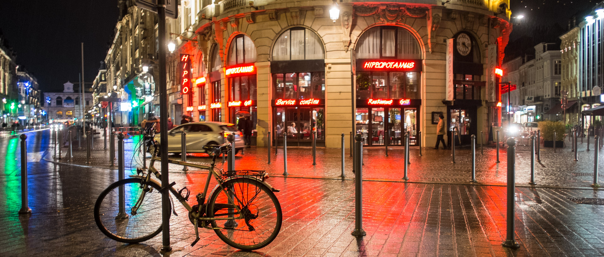 Lundi 14 octobre 2013, 19:43, place du Théâtre, Lille