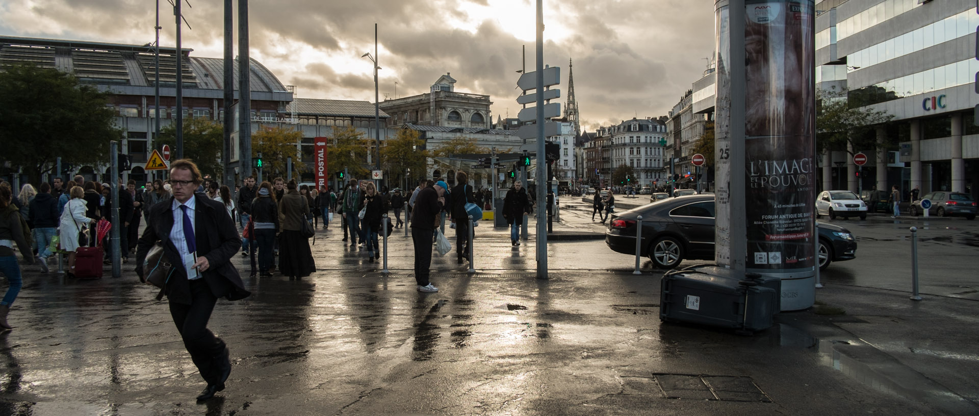 Lundi 28 octobre 2013, 16:03, avenue Le-Corbusier, Lille