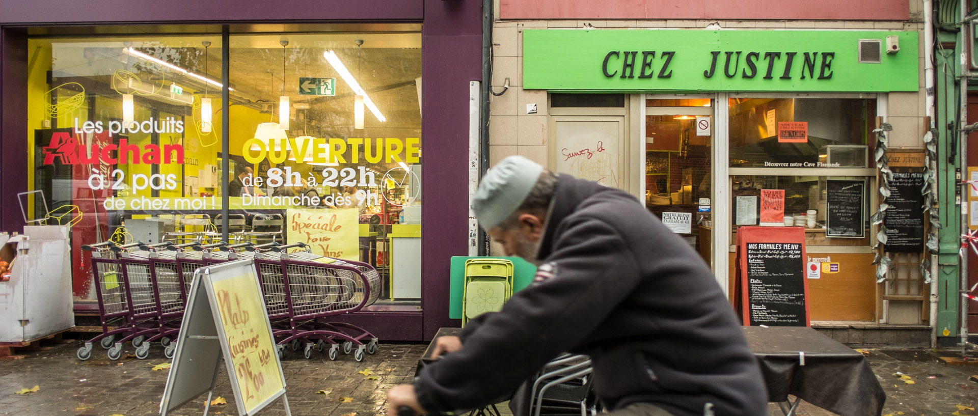 Lundi 4 novembre 2013, 11:44, place de la Nouvelle Aventure, Wazemmes, Lille