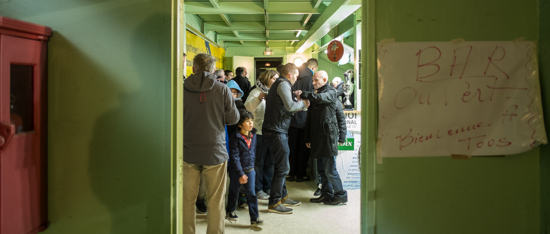 Samedi 9 novembre 2013, 18:53, stade de football, Croix