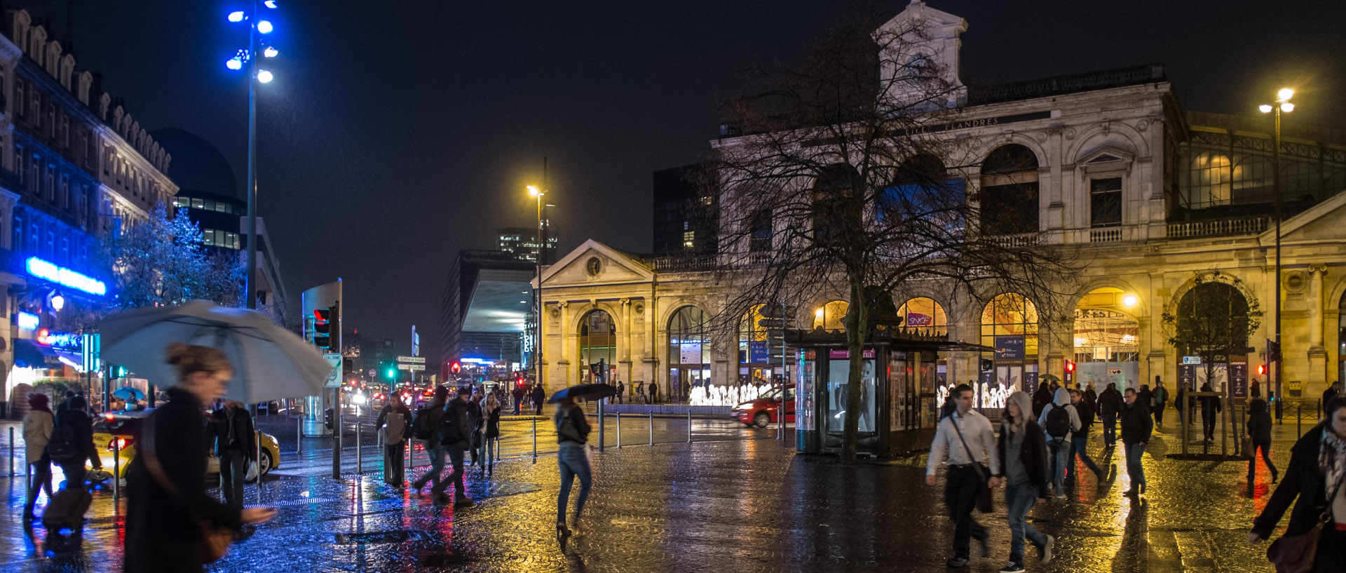 Mardi 12 novembre 2013, 17:46, place de la Gare, Lille