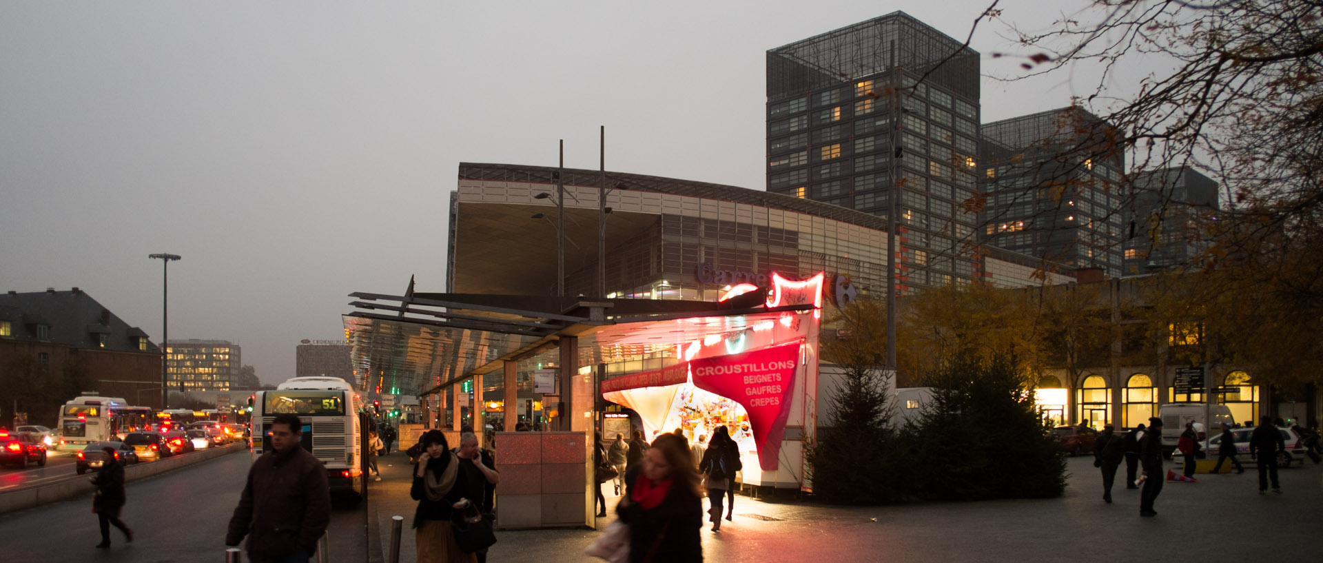 Jeudi 28 novembre 2013, 17:01, avenue Le-Corbusier, Lille