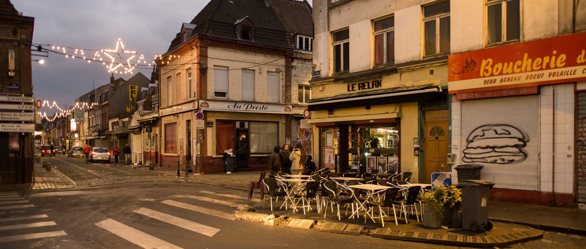 Dimanche 1er décembre 2013, 17:07, place de la Nouvelle Avenure, à Wazemmes, à Lille