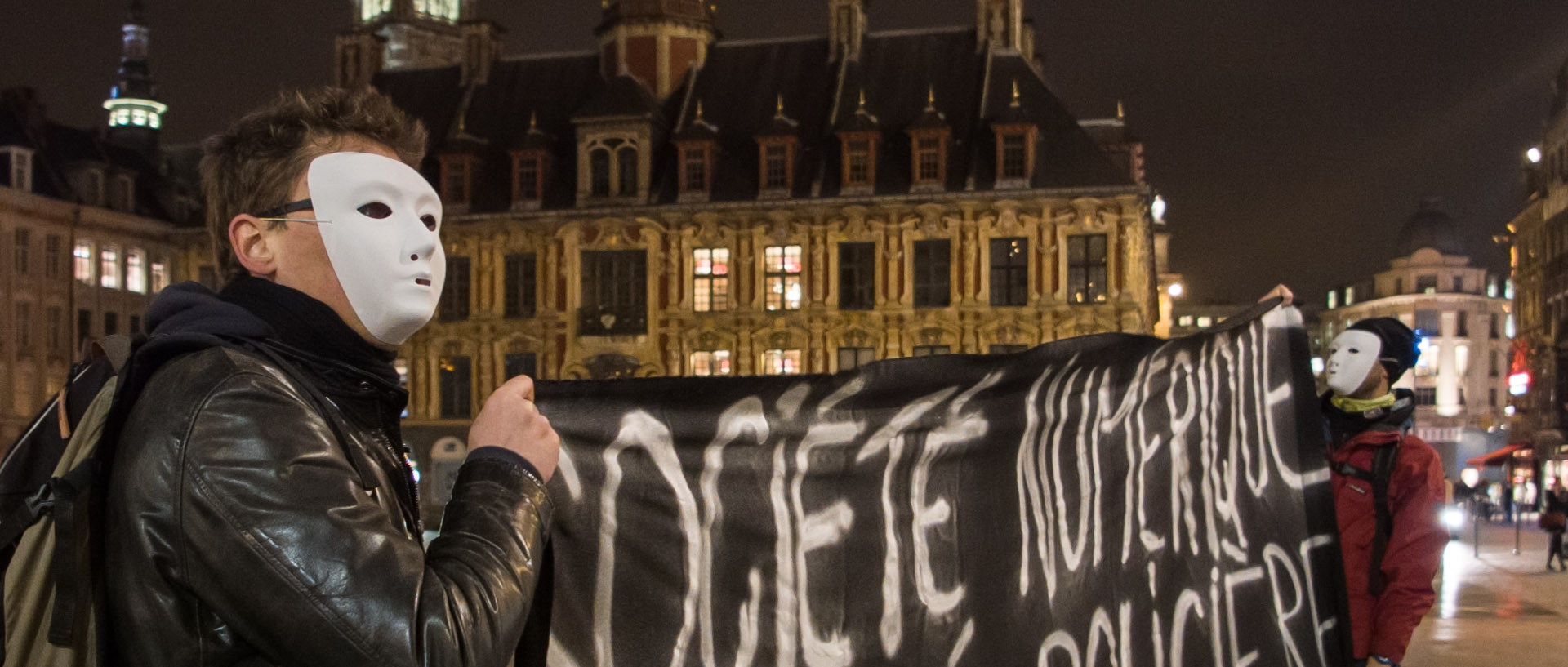 Mardi 21 janvier 2014, 17:16, place du Général-de-Gaulle, Lille