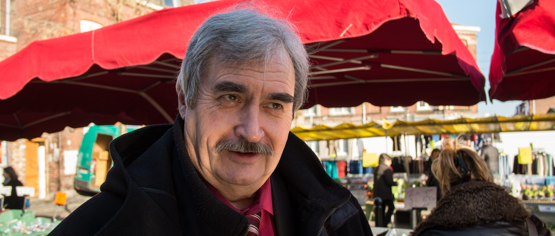 Dimanche 2 février 2014, 11:06, marché Saint-Pierre, place de la Liberté, à Croix