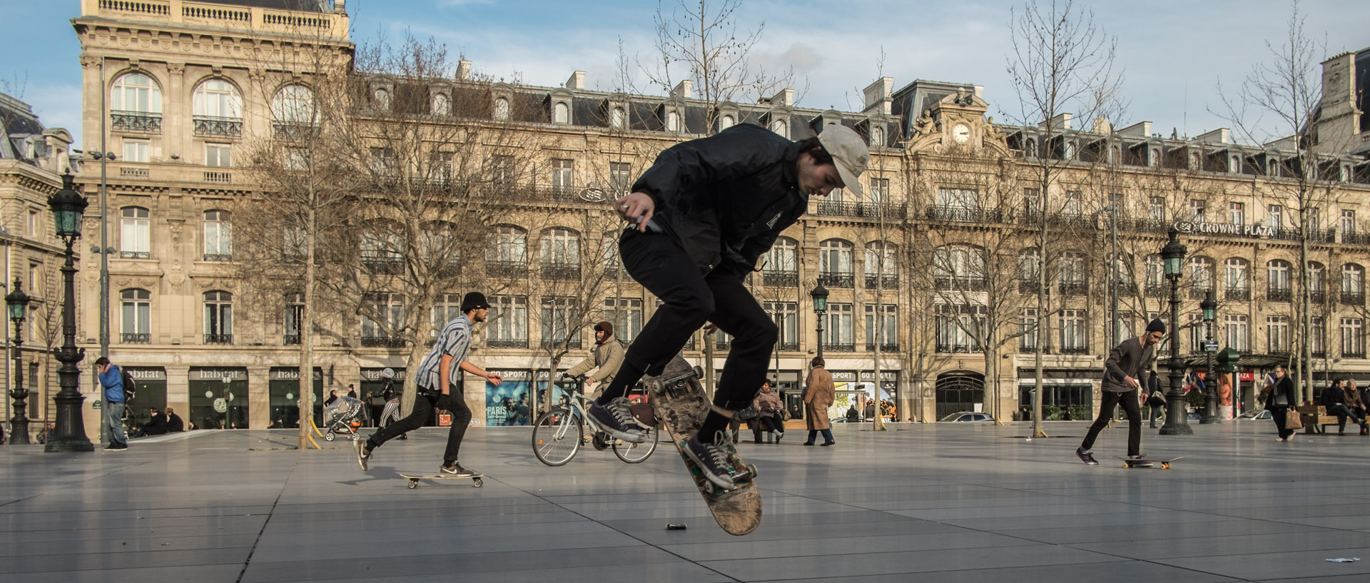 Lundi 10 février 2014, 15:14, place de la République, Paris