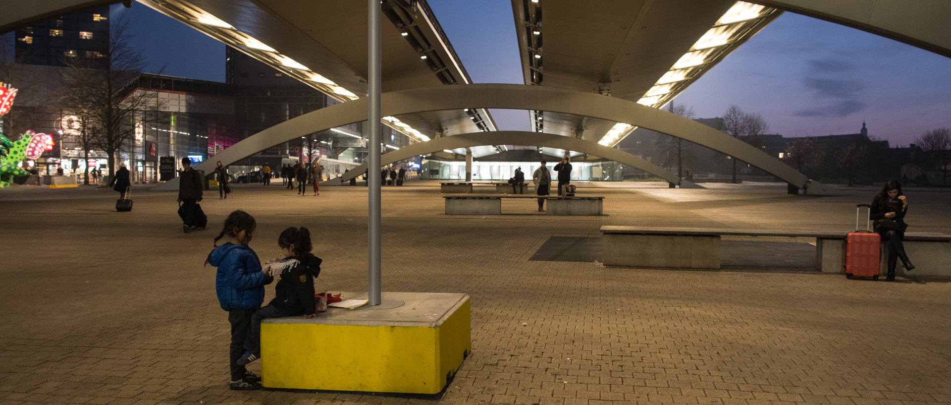 Vendredi 14 mars 2014, 19:28, place François-Mitterrand, Lille