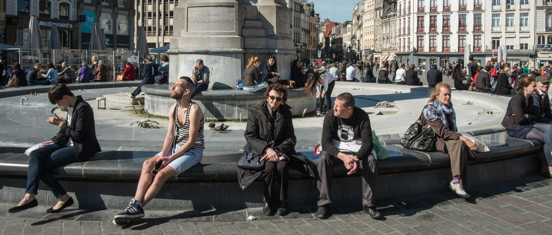 Jeudi 20 mars 2014, 13:40, place du Général-de-Gaulle, Lille