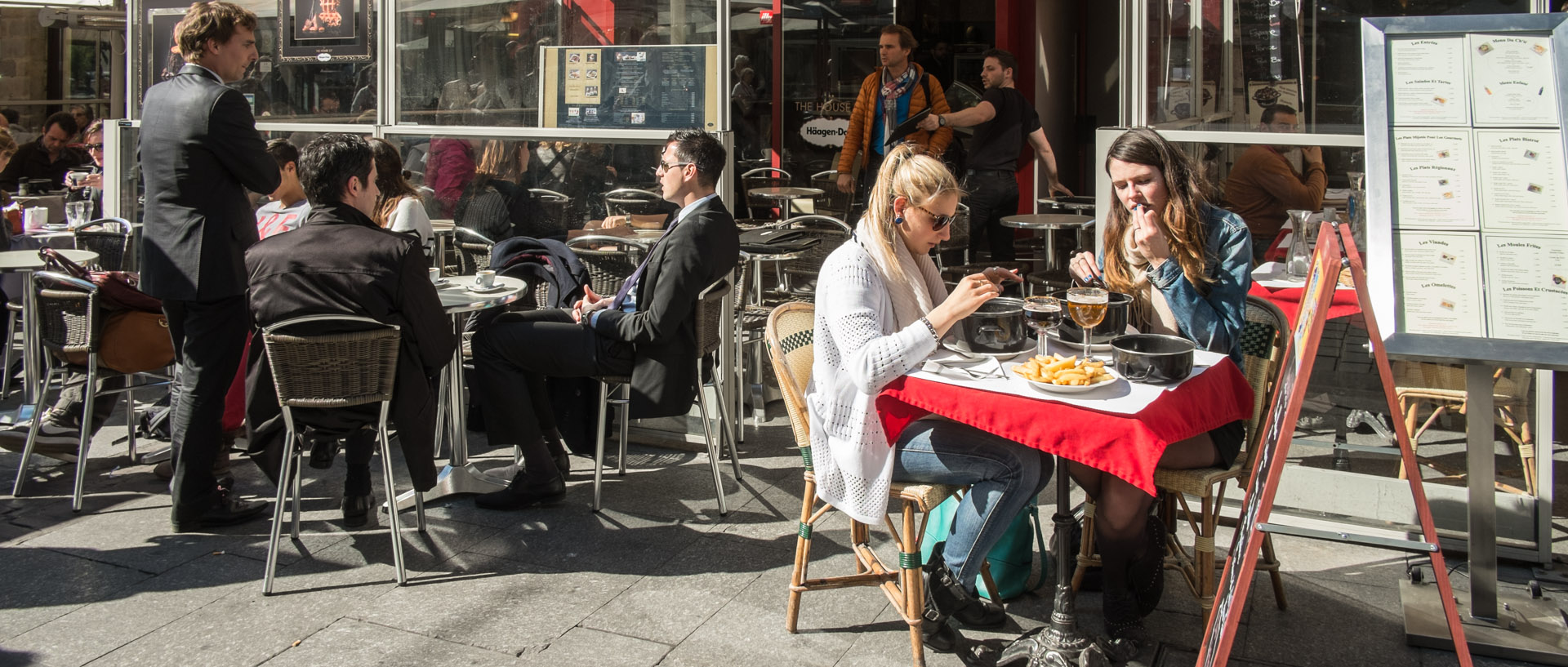 Jeudi 20 mars 2014, 13:55, place Rihour, Lille