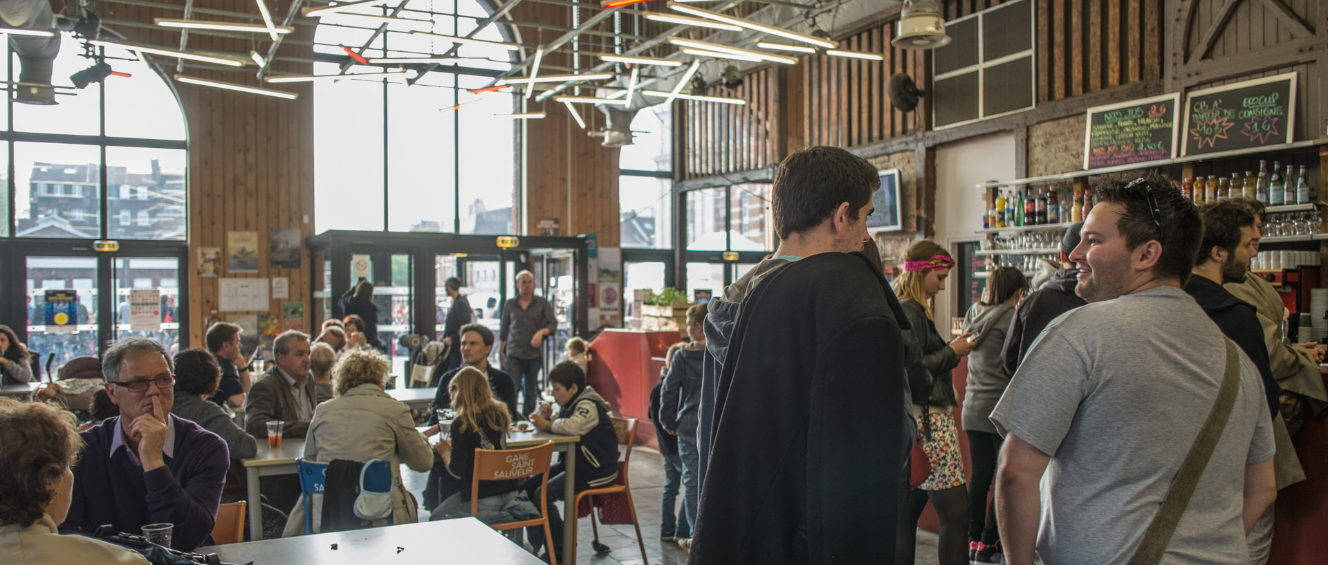 Dimanche 20 avril 2014, 17:58, café de la Gare Saint-Sauveur, Lille